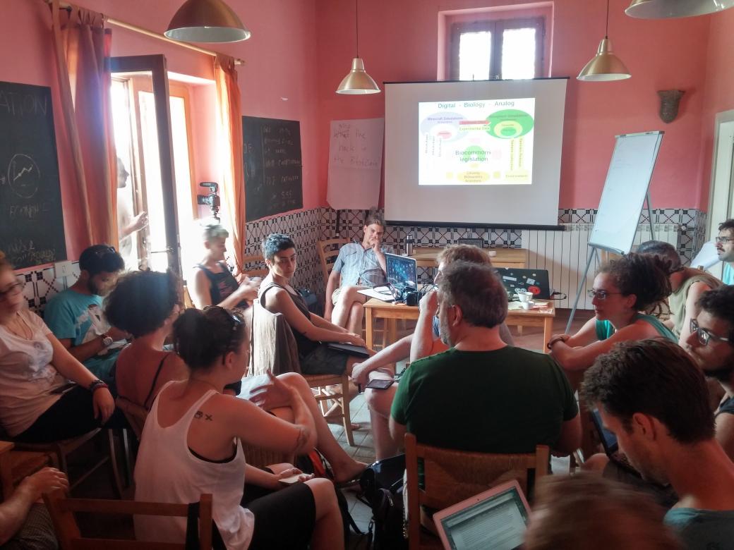 NefulaNFD's tweet photo. Very deep discussion about the importance of Bio Commons @RuralHub @OuiShare #commons #biology #hacking #DOCUpreview http://t.co/lpzpTDCwIU