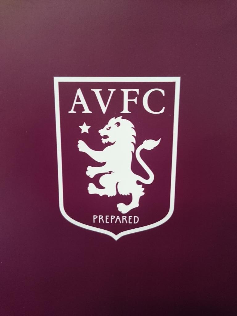 peter_yabsley's tweet photo. Building up to The Big Villa quiz @QuickBooksUK, courtesy of certified Villan @Intuit_Aaron. #AVFCKitLaunch http://t.co/xajFAFQIQw
