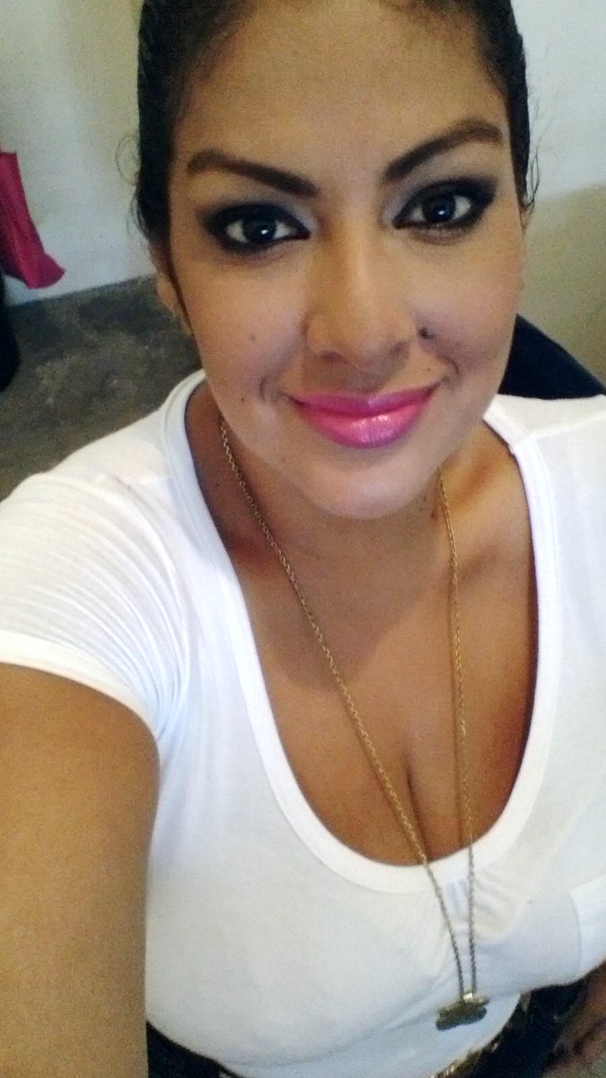 VeronicaAgila's tweet photo. Martes con sabor a lunes 😗😙😗😙😗😙 http://t.co/gFs0tQn0KN