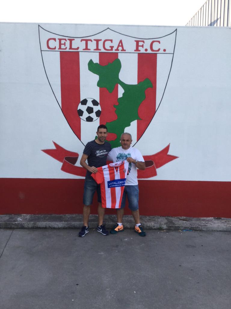 Machu (36), o dianteiro cambadés tamén regresa ao Céltiga F.C. procedente do Villalonga F.C.