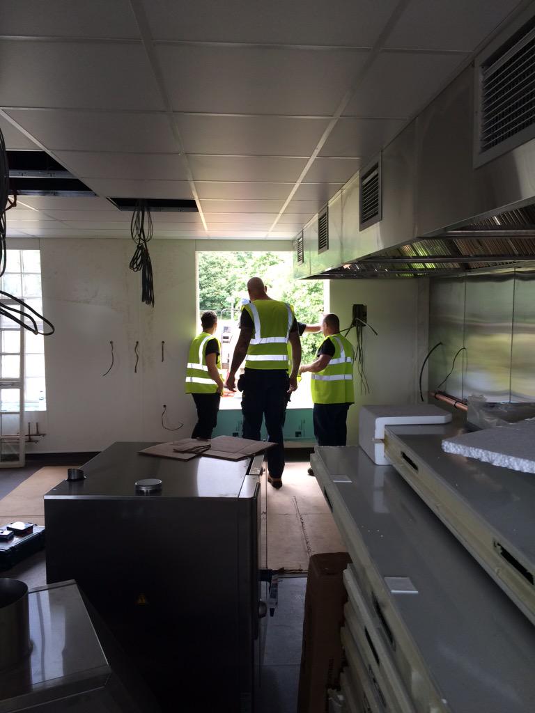 Now that's how to get the new kitchen in the #Pub #WaltonOnTheHill