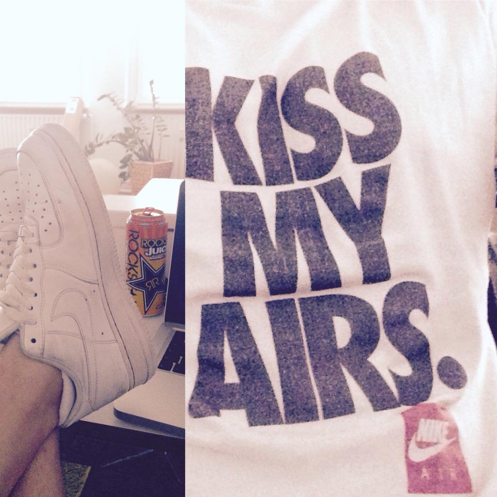 mannschoen's tweet photo. #Classic Day! #Sneaker #AF1 @Rabbit_Runz @Vanessaaa__ @rassambla @eizyde @JochenHeimann @IAM_MADDINA http://t.co/SHTaUmW7CR