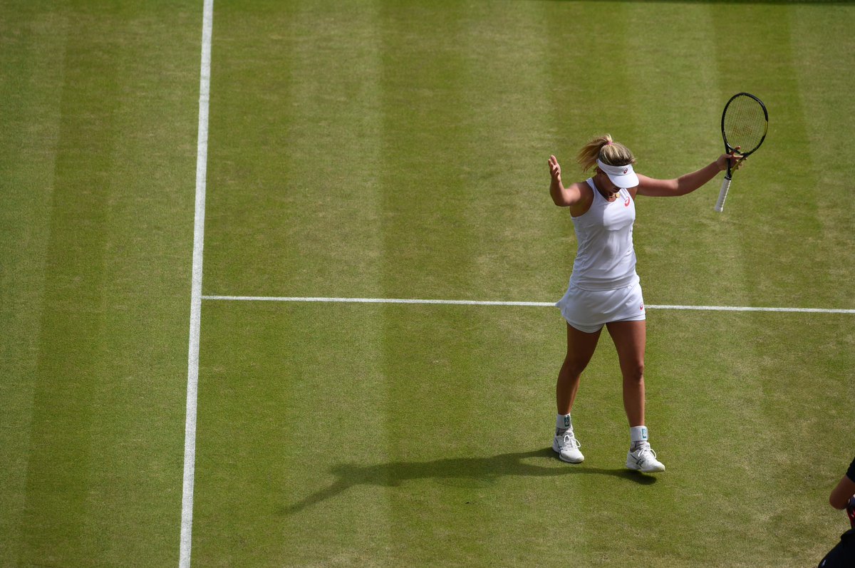 Wimbledon's tweet image. Tie-break time on Centre...

Sharapova survives two set points to force a breaker #Wimbledon