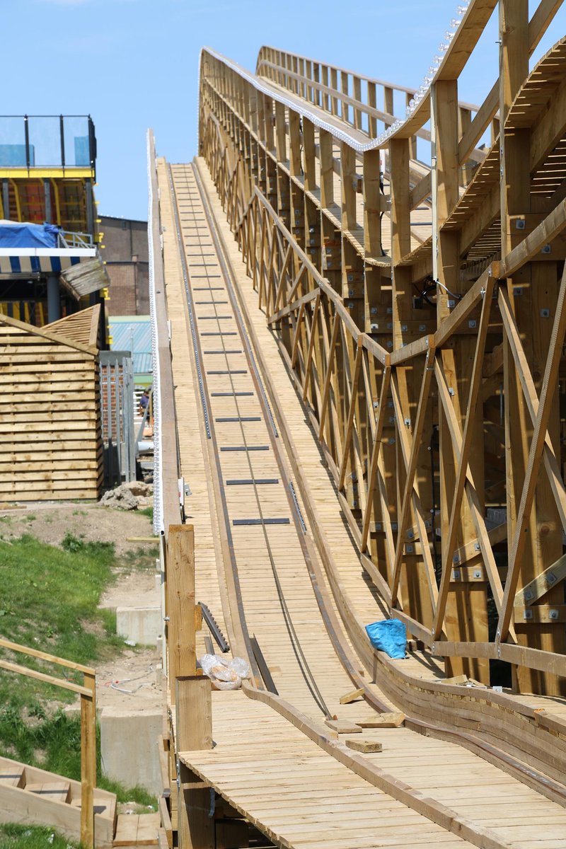 HE_SouthEast's tweet photo. Showing off our scenic railway work 2 @EnglishHeritage members @DreamlandMarg Lovely photos by Lester @onclickspeaks http://t.co/tNh3Atu3aN