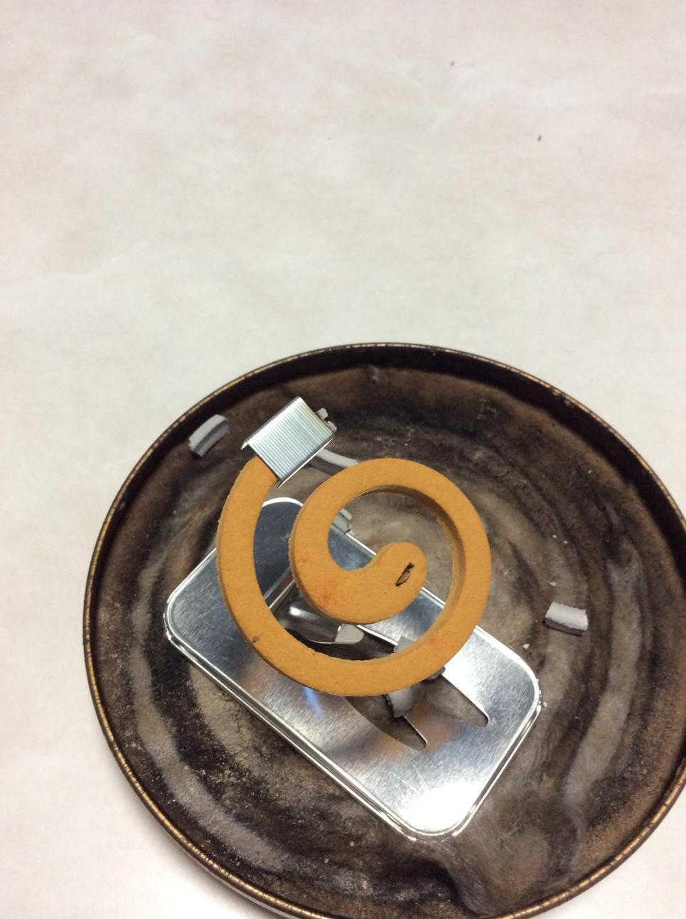 かのん 蚊取り線香ってホチキスの針で燃焼時間調整出来るって知ってた Http T Co 3cm8pd5tp7 Twitter