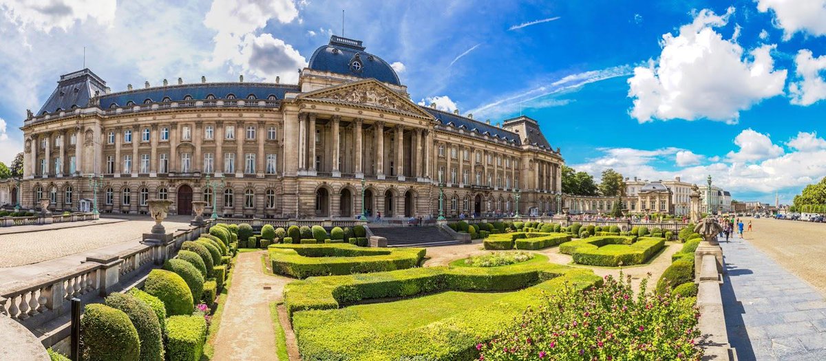 visitbrussels's tweet photo. Starting today! The Royal Palace opening is one of the unmissable #Brussels´ summer events http://t.co/eBDRW5DtSs http://t.co/2xaJFTTGIr