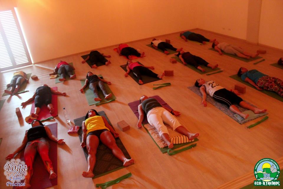 heyrazerpa's tweet photo. "Yoga es el arte de desplegar tu dicha", los espero en #StudioKiotoYoga C.C.Zulia, local @TiendasKioto #YogaPzo http://t.co/OmEpbgvbU0