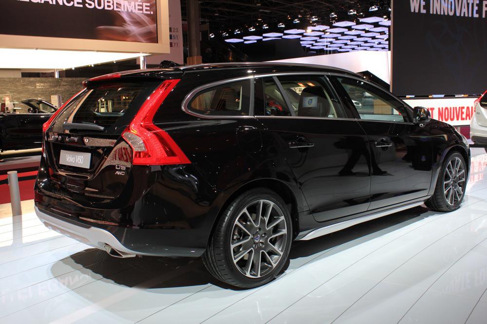 AutoReleaseCom's tweet image. 2015 Volvo V60 Cross Country Review &amp;amp; Specification newautorelease.com/2015-volvo-v60…