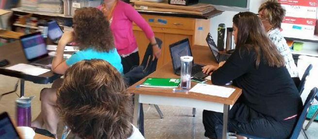 SchroedlShawn's tweet photo. so many tools so little time #teachersusingtechnology #G1 @teach1tech @naomiharm http://t.co/MRQUqve8La