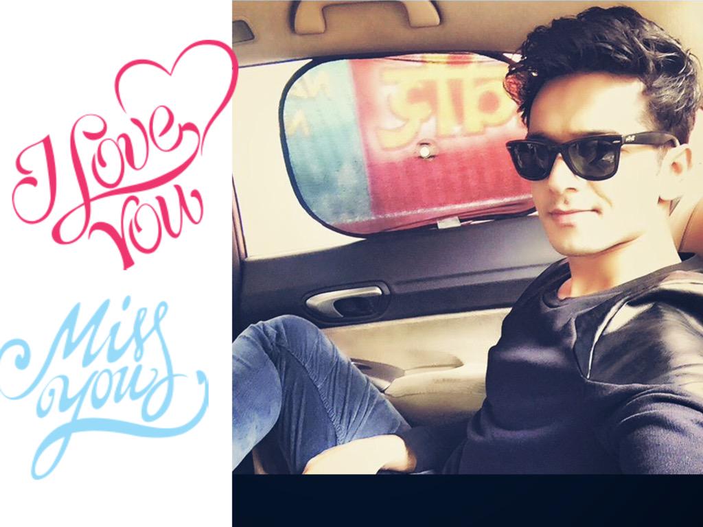 SuzAl6's tweet photo. Lol #MissYouSoMuchFahadSir#LoveYoumore#💜💜💜💜 @fahadali69940 @FahadaliFc69940 @Divya_FA17 @Mehwish17199266 http://t.co/5cGfXKo6lK