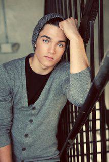 Happy Birthday to Dylan Sprayberry (17) 