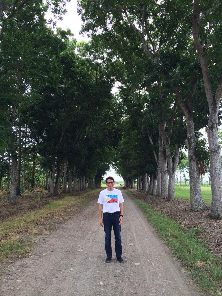 #PostcardsFromParadise for <a href="/ringostarrmusic/">#RingoStarr</a> birthday! He played in Manila w/the Beatles 50 years ago.