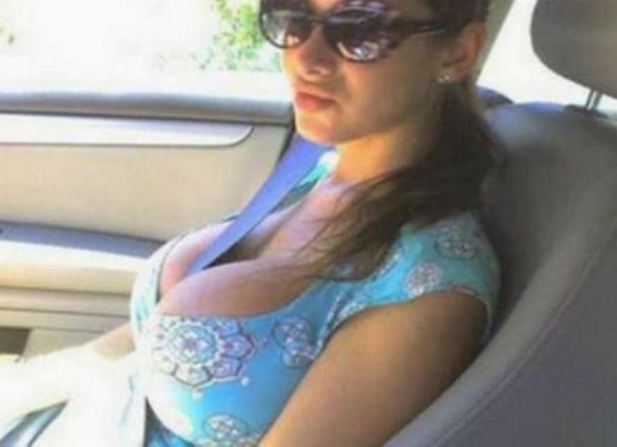 82NDABNINFANTRY's tweet photo. 💖 B( • )( • )BS #Strapboob @onlygirlscars @skywest63 @Dyme_Pieces @totalsmokeshow @desires_unknown @oxfolorg http://t.co/e94KdAzKbi