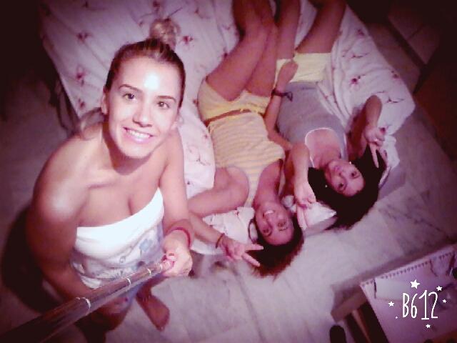 isa_escacena's tweet photo. @sandra_medina_g @ChariGonalez ai kien se va a puntacana y nosotras ns conformamos cn villaisabela😁😁 #sumandoratitos http://t.co/UYa3yrSqEV