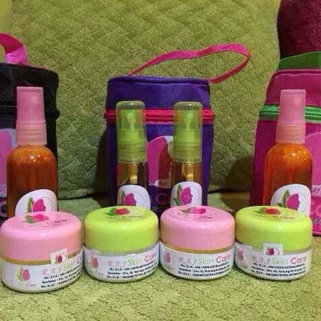 Nonnachan's tweet photo. Harga murah kualitas teratas.. Yuk ladies' Cantik itu mahal loch.. Qt jual asli bukan tiruan.. 53757561 081283231040 http://t.co/KCh8v8PJ7n