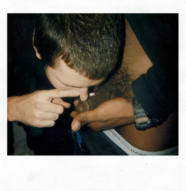 LoftisShawn's tweet photo. This a different way to get high. Lol yeah right http://t.co/JqX42Koykb