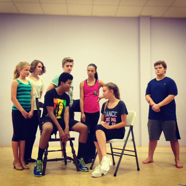 MTCCharleston's tweet photo. @NikkiSnelson It would make our Legally Blonde, Jr. cast's day if you would give them a shout out!! #mtclegallyblonde http://t.co/pElIFmY8zS