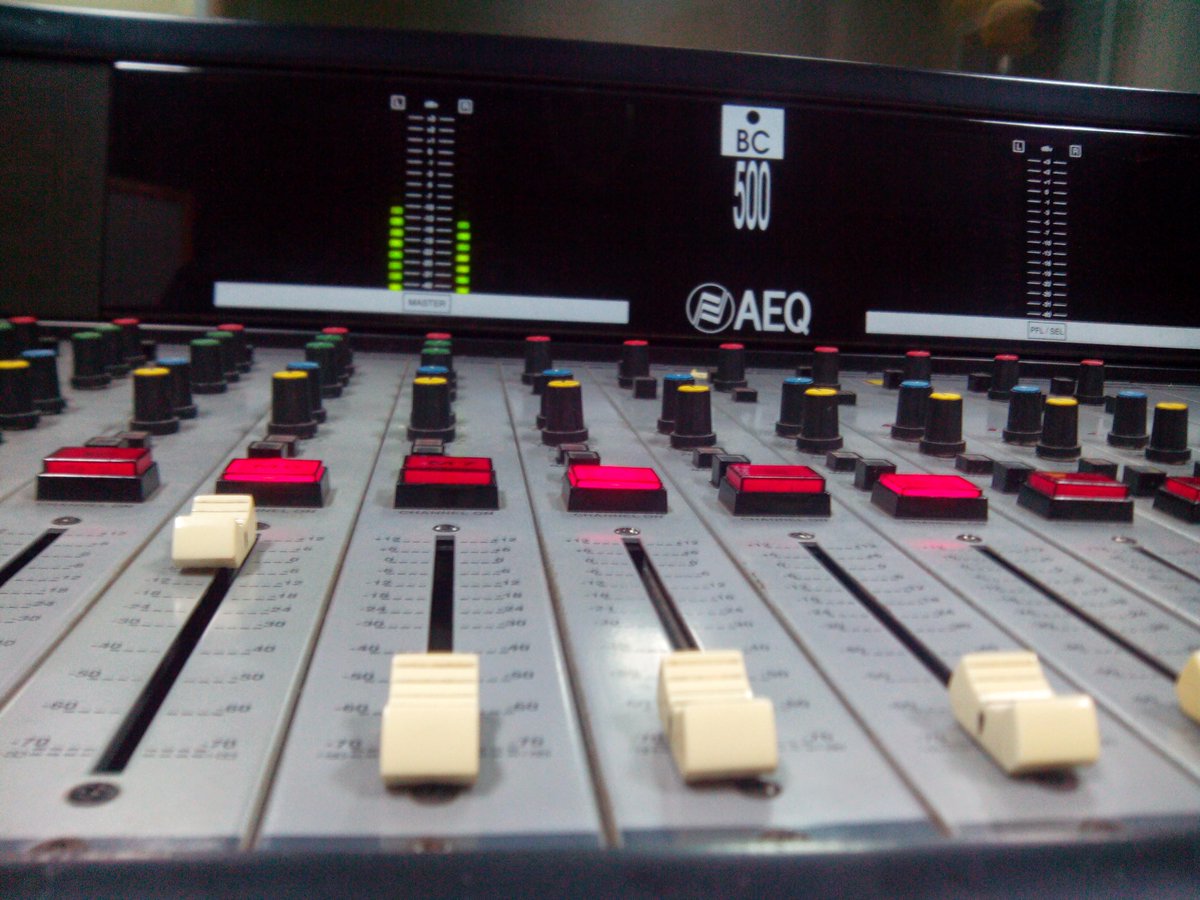 FrancisJMoriel's tweet photo. Mañana, el último Avance Deportivo Radio de la temporada. Puertas del estudio abiertas a todos ;) @deportivoavance http://t.co/mYoleHEphy