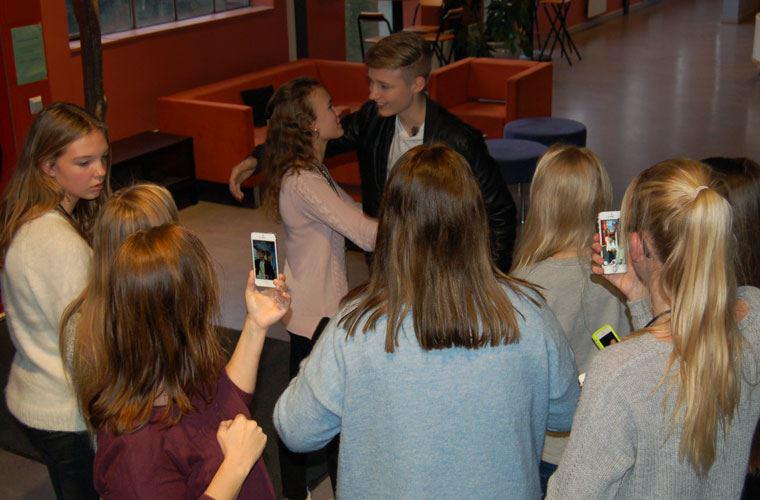 celinalbergmann's tweet photo. I miss this day so much! @IsacElliot @NRKMP3 @Julia_Norge http://t.co/A8pbQPCN2C