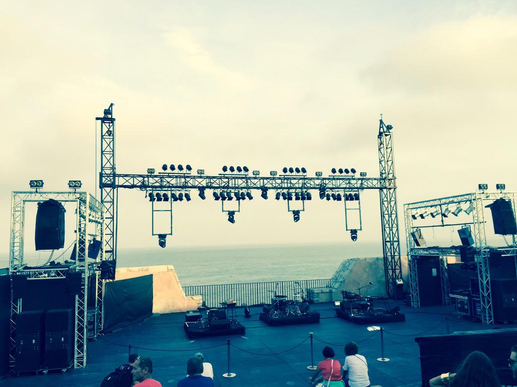 AdrienRosier's tweet image. Une seule #TeamLabcom ! Mais pas la même scène 😄
Bonne conférence #Yahoo20 aux fidèles du @labcom chez Yahoo !