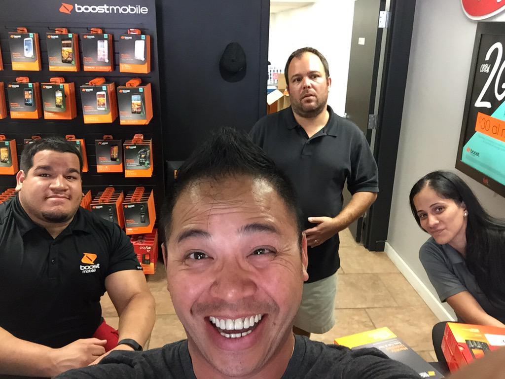 vtruongcao's tweet photo. #insuretheworld #roadtrip continues #SYBiH that #android guy doe.. #DoubletheData @eSecCraig @eSecJon @shawnatspg http://t.co/nd9ZN8qUA9