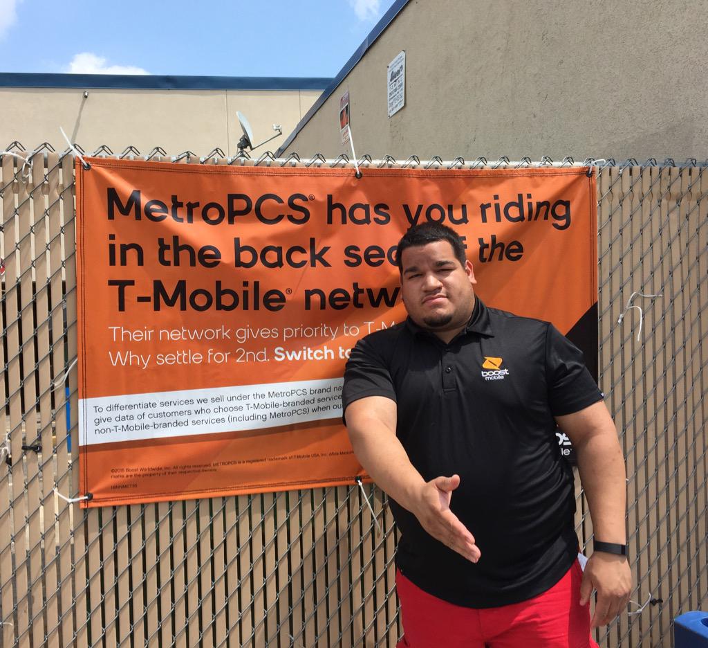 vtruongcao's tweet photo. #insuretheworld #roadtrip continues #SYBiH that #android guy doe.. #DoubletheData @eSecCraig @eSecJon @shawnatspg http://t.co/nd9ZN8qUA9