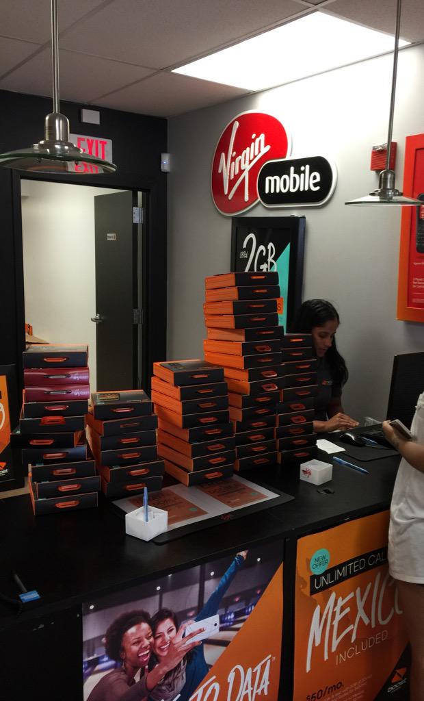 vtruongcao's tweet photo. #insuretheworld #roadtrip continues #SYBiH that #android guy doe.. #DoubletheData @eSecCraig @eSecJon @shawnatspg http://t.co/nd9ZN8qUA9