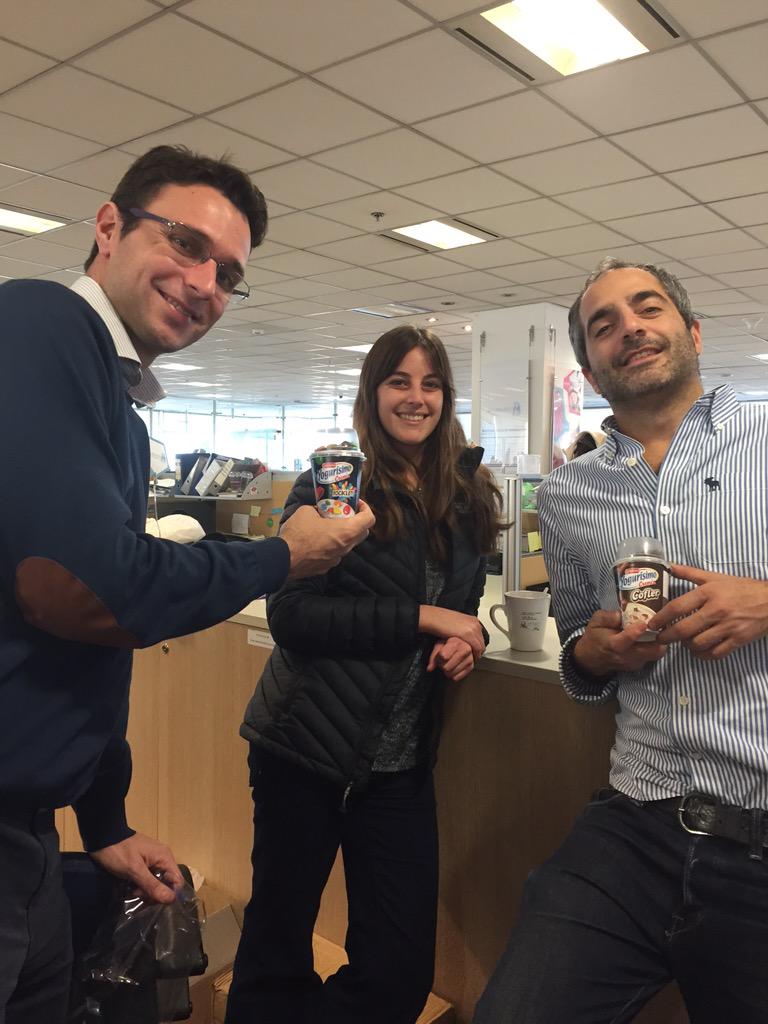 cecimendiguren's tweet photo. @YogurisimoLS comiendo un yo crunch #snacksaludable http://t.co/Xk4Dinc1kO