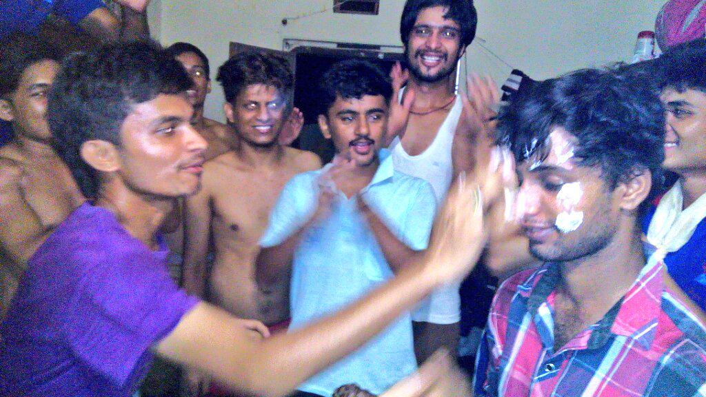 almightybishnu's tweet photo. Happy birthday #avinab @binodavinab http://t.co/9ldgHjFR96