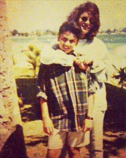 Happy Birthday Neetu Singh Kapoor , A Wonderful Actress & The Mother Of Our Heart Mr. Ranbir Kapoor <3 