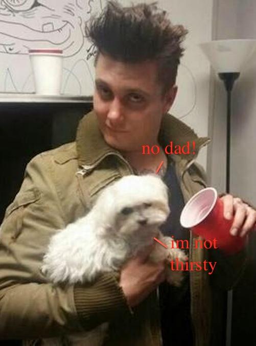  Happy Birthday to the best guitarist in the world...Synyster Gates ;) :) 