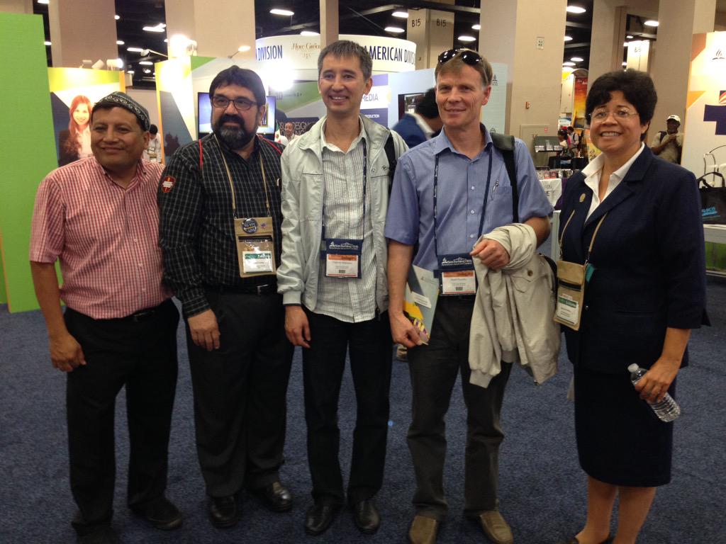 liljohnwashere's tweet photo. Nuestros colaboradores de la División Euro-Asiática #viveum #GCSA15 http://t.co/5UESh4XM9P