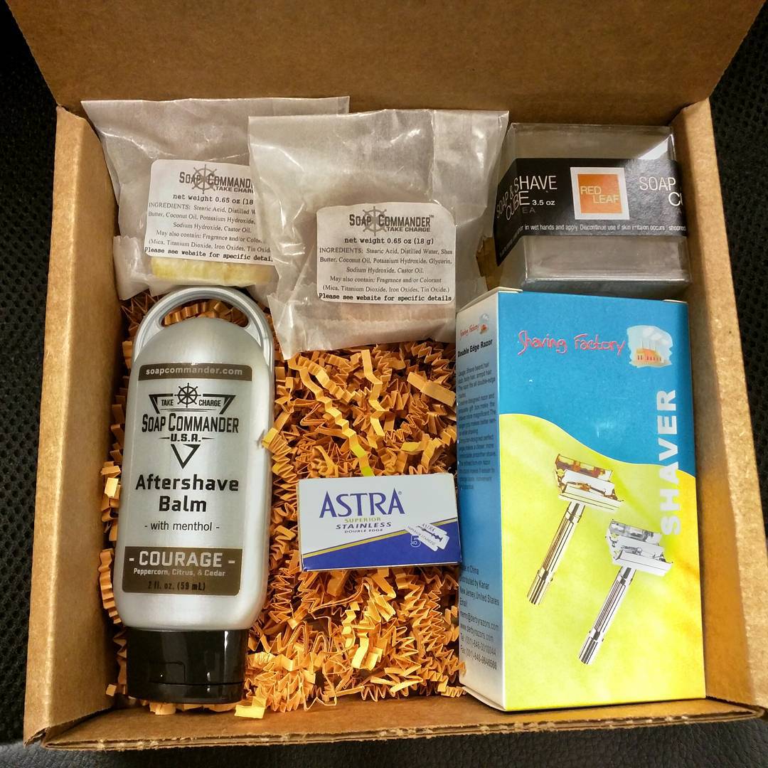 shaveselect's tweet image. June box comes with a TTO butterfly safety razor and Soap Commander @SoapCommander #shaveselect #soapcommander