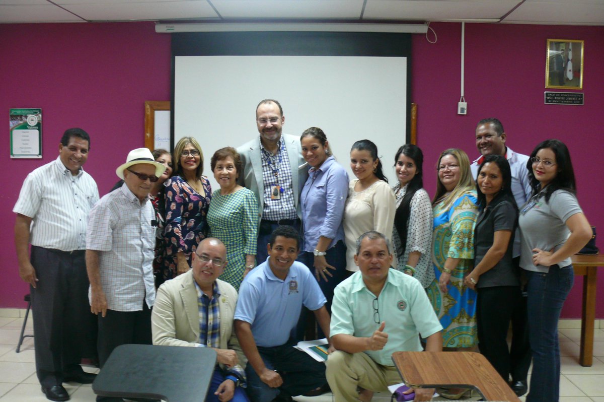 Unachi_VIEX's tweet photo. La Viex organizó el Taller de Liderazgo con el Dr. Vladimir Petit
https://t.co/KziPWTMLrc http://t.co/svPlx1safr