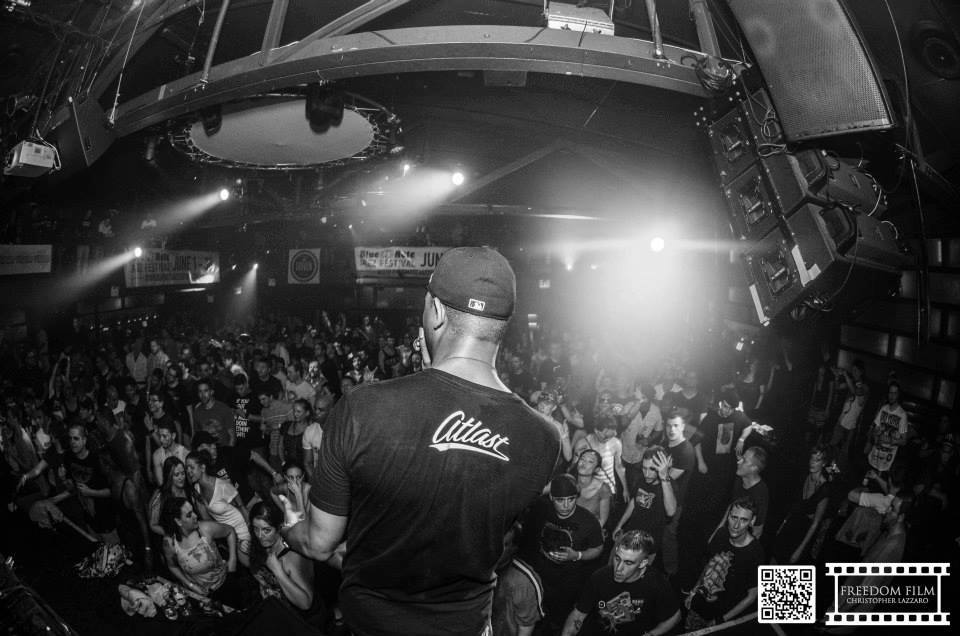 You got to know how to control the crowd... #ATLast 
Get your gear at atlastclothing.com
#2uneSquad