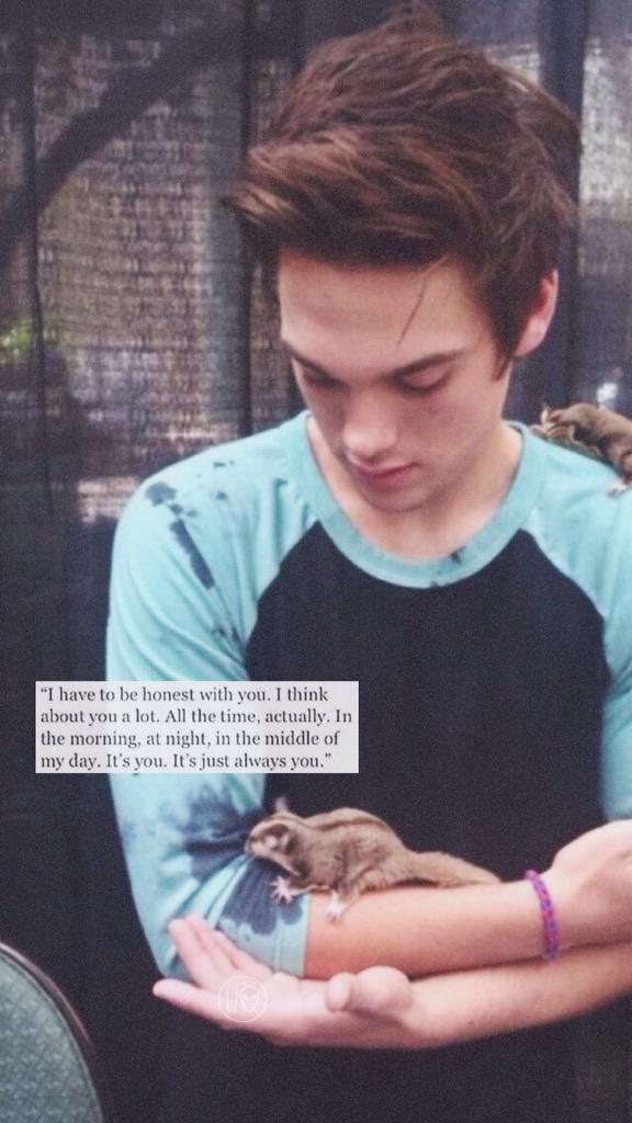  Happy Birthday Dylan Sprayberry - part 2 
se pegou
/sa 