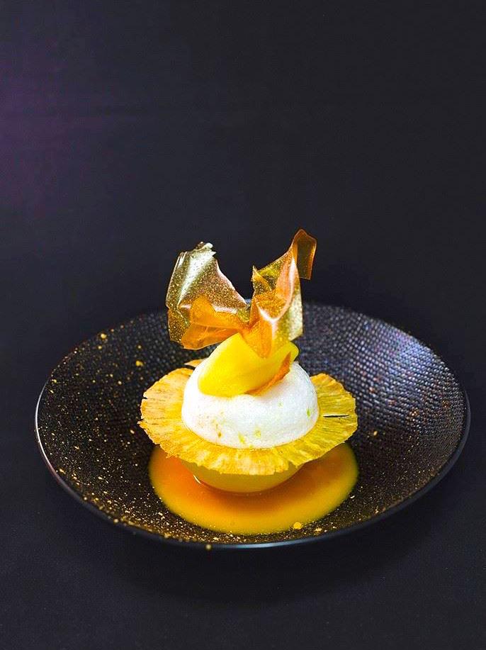 Chocolat_monde's tweet image. Quelques desserts de @NinaMetayer chef pâtissiére du @RAPHAELPARIS16
#GrandPatissier #best #pastry @France2tv