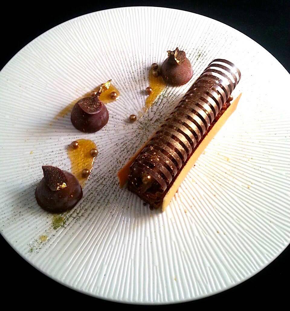 Chocolat_monde's tweet image. Quelques desserts de @NinaMetayer chef pâtissiére du @RAPHAELPARIS16
#GrandPatissier #best #pastry @France2tv