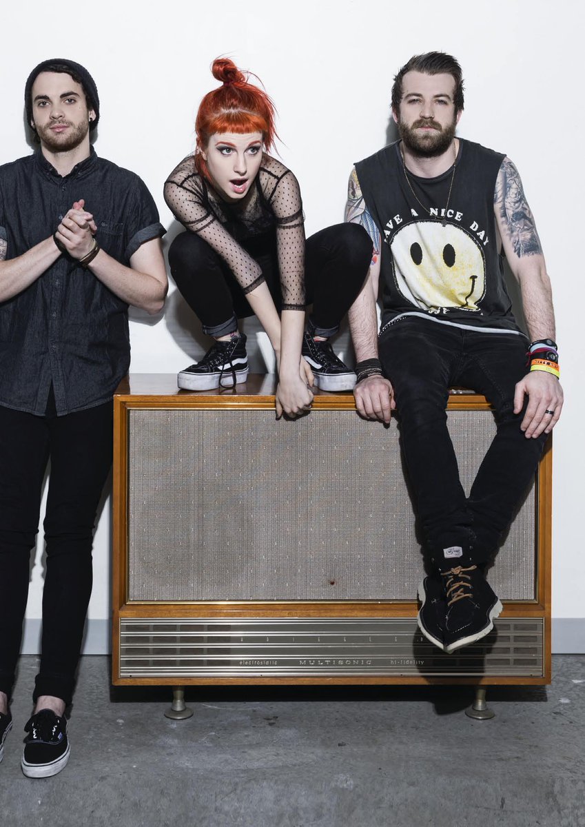paramore_PLGG tweet picture
