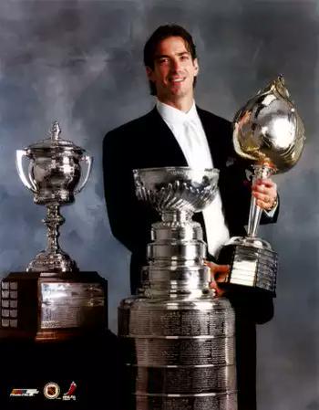 Happy Birthday to my hockey idol Joe Sakic      