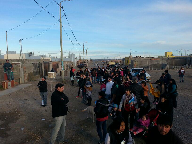 LeilaLloydJones's tweet photo. Gracias militancia por tanto compromiso con @AMaderna2015 #Chubut http://t.co/6v3gwWuepW