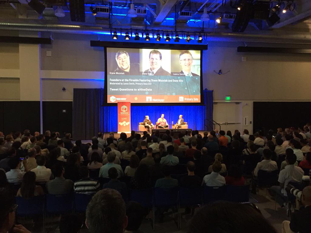 jfhuard's tweet photo. @HiveData TM Ravi @tmravi introducing Steve Wozniak, David Hitz and Lance Smith for a fantastic meetup tonight http://t.co/9qEeqoSxjv
