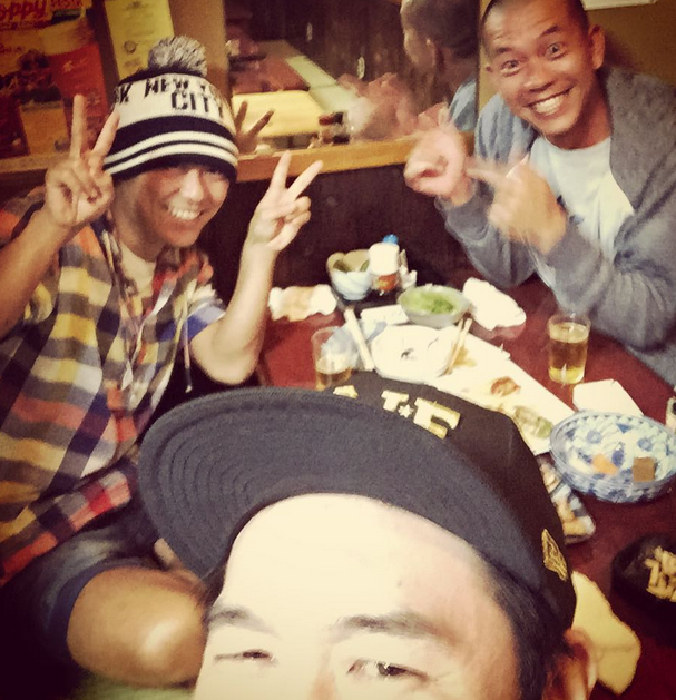 nestabrand_net's tweet photo. ごく最近撮影でお世話になった二人の遭遇情報をキャッチ！
BIGGA-Cの写真を拝借しました〜♬ @BIGGA_C_UNITY 横浜乃風？
 #mighty_crown #unity_sound #han_kun #NestaBrand http://t.co/0xyl082dXu