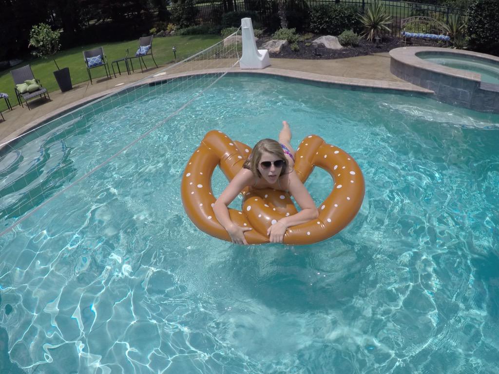 clairredavis's tweet image. This juice cleanse has me feeling like