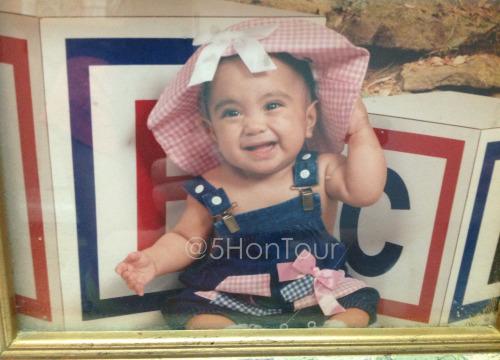 Agora chora, a novinha cresceu  ( não, pera) Happy Birthday Allyson Brooke Hernandez <3 