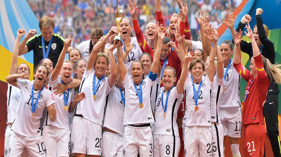 SayftyCom's tweet photo. The Women’s World Cup Demonstrates The Pay Gap Between Men and Women http://t.co/7j3lAkRcy3 via @smrtgrls http://t.co/Ey9cSGKw7q