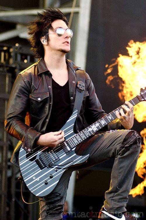 Wow     \" Happy Birthday Synyster Gates   