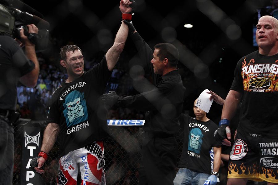 MMAHistoryToday's tweet image. Jul7.2012

Forrest Griffin earns the final victory of his professional career,

when he def. Tito Ortiz at UFC 148