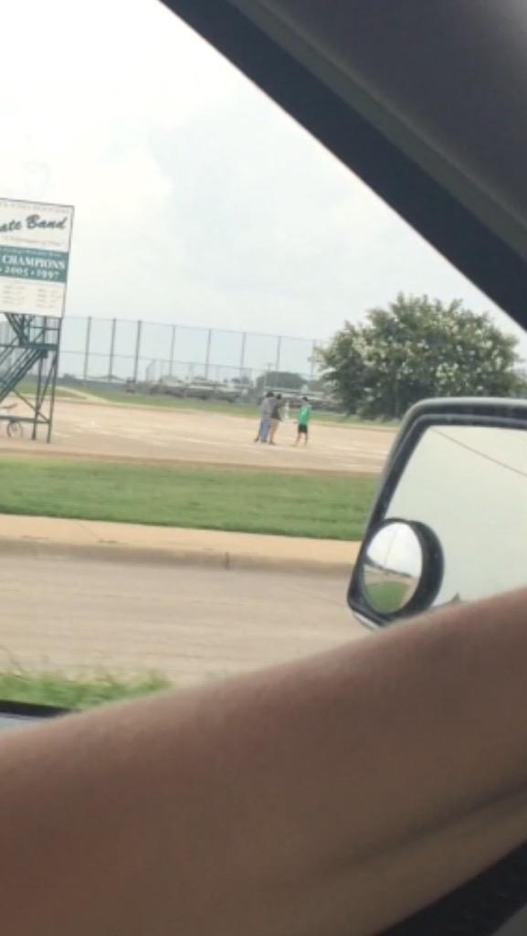 aleeexur's tweet photo. working hard.👏🏼 @PoteetTrumpets #gopirateband http://t.co/fwTHvY4rk4