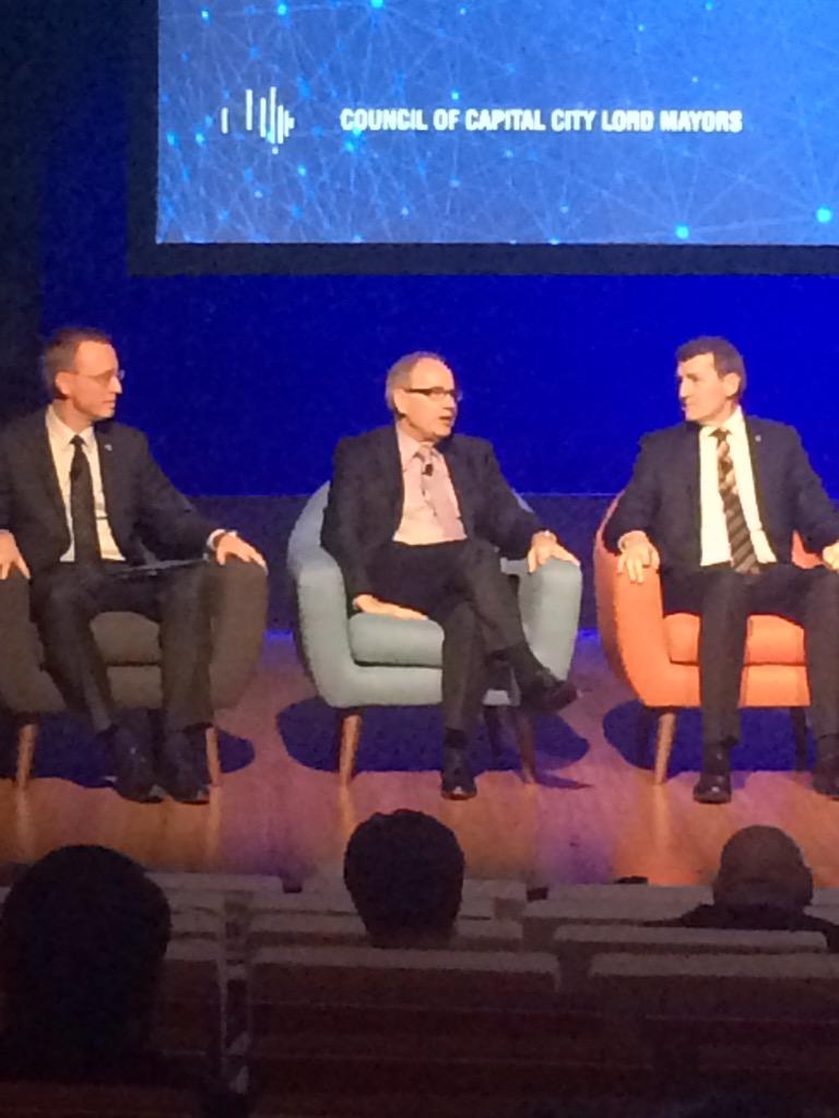 CCCLM01's tweet image. Mayors discuss challenges and solutions of cities #2015APCS #citiesmatter @MartinHaese @Team_Quirk @mayorlenbrown